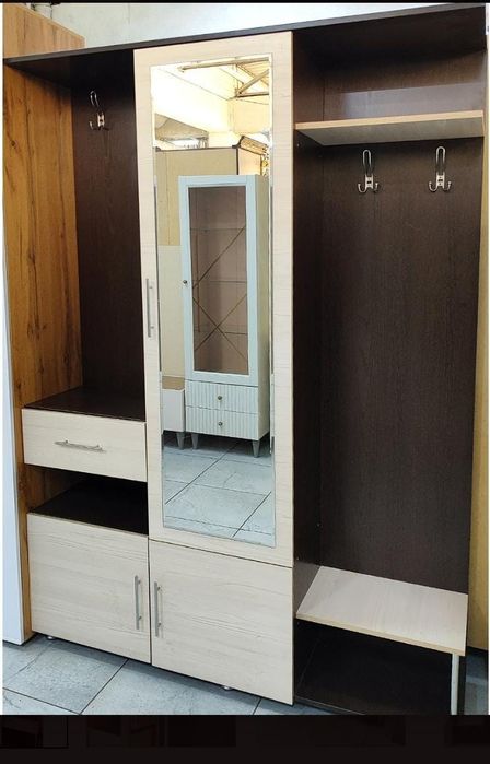 Продам шкаф в прихожую
