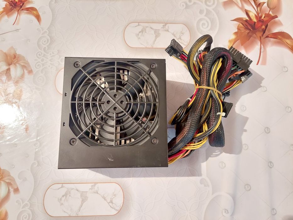 Блок питания Cooler master 700W