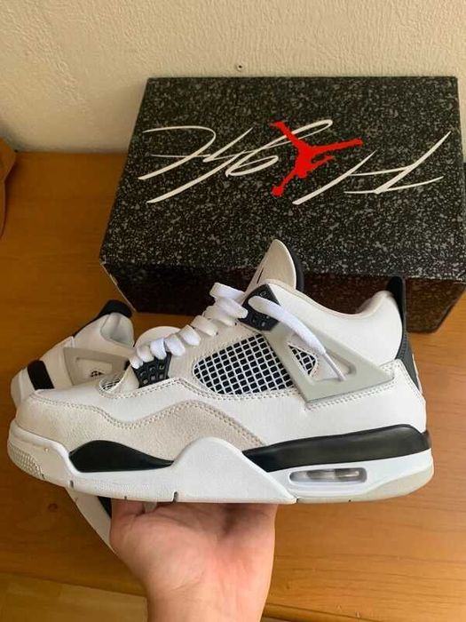 Jordan 4 Retro Military Black EU.40