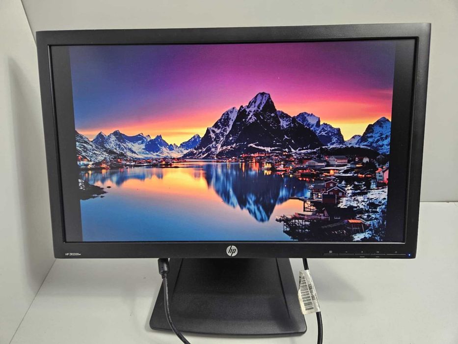 +Гаранция! IPS Монитор HP ZR2330w 23" инча + кабели