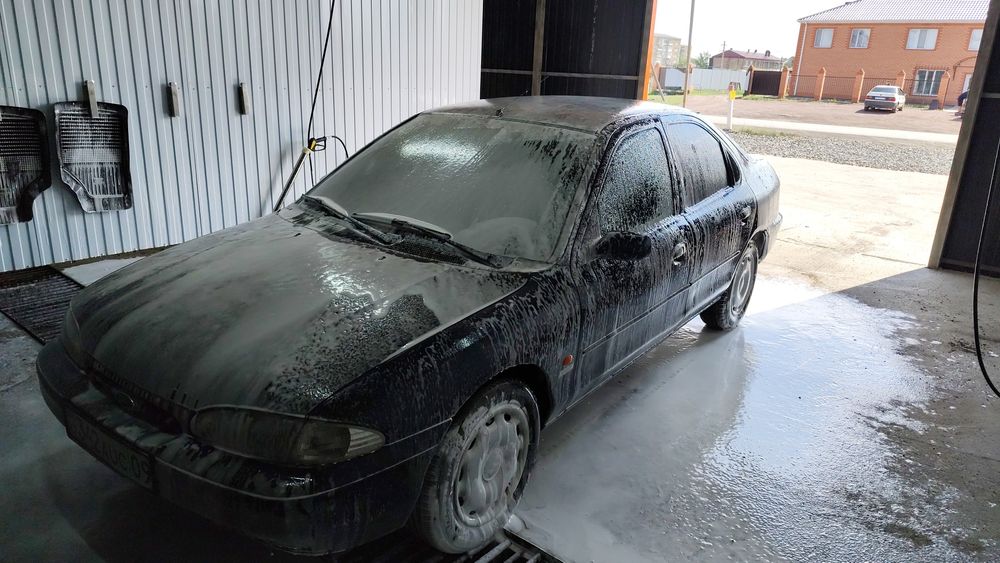 Ford Mondeo mk1 1996.  v6 2.5