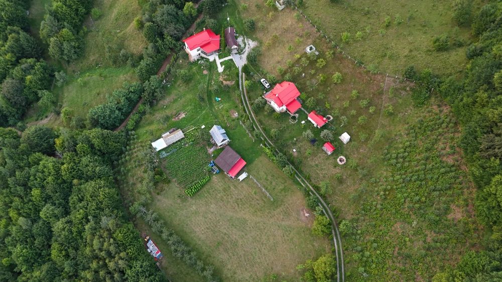 Vând proprietate/ case