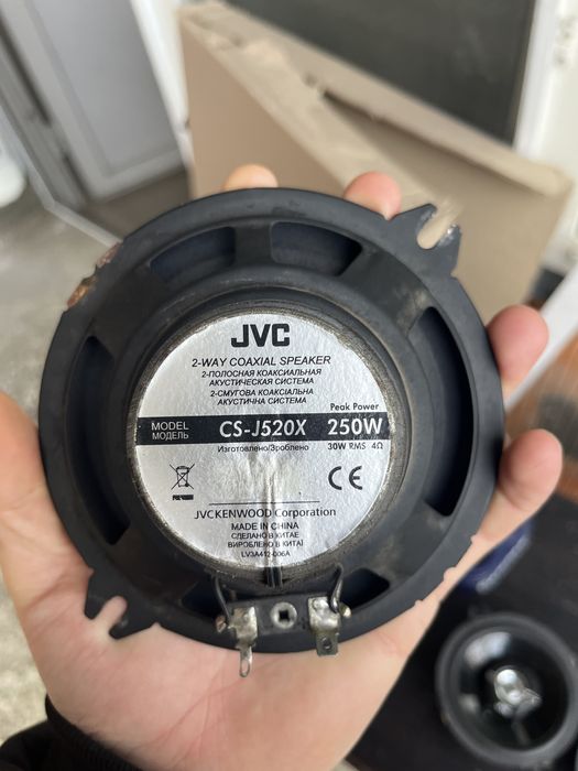 Vând boxe jvc în perfectă stare