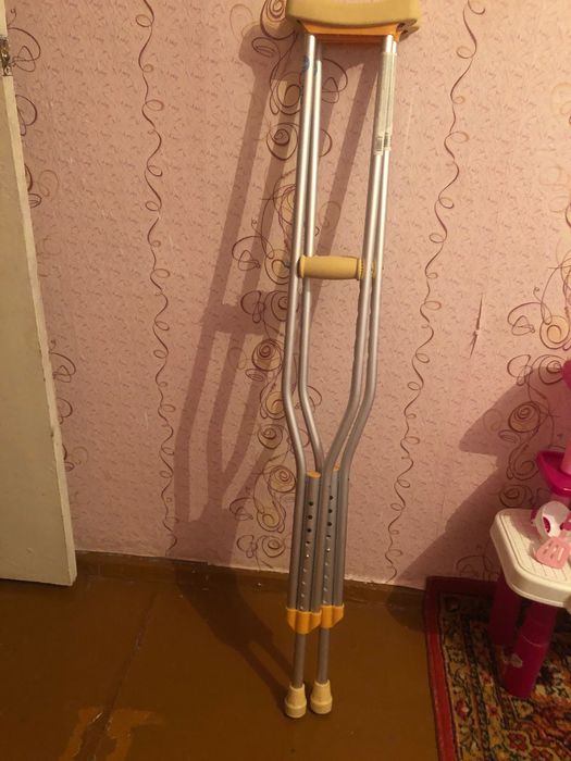 Костыли подмышечные