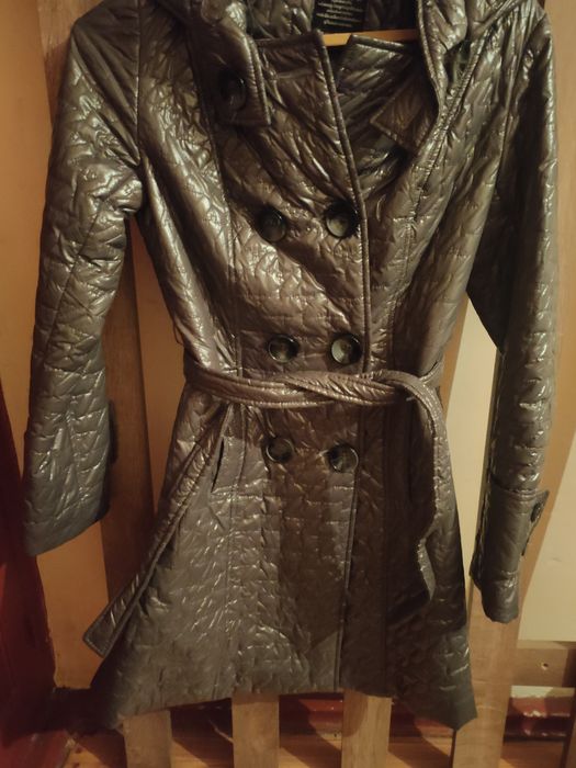 Продам осеннее пальто.