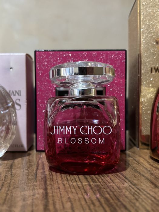 Парфюми на Emporio Armani, Narciso Rodriguez и Jimmy Choo