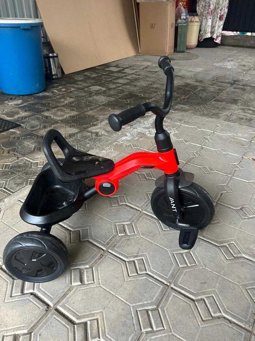 Велосипед, машинка и самокат