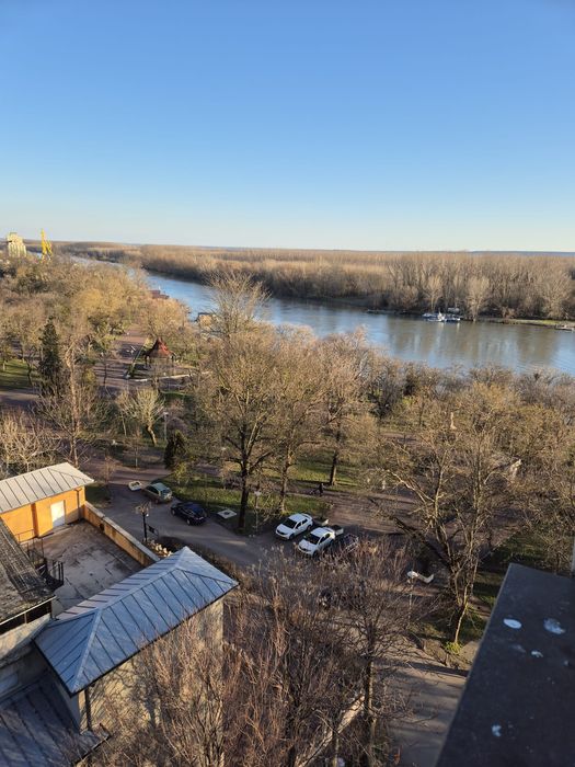 Inchiriez apartament 2 camere Parc Central