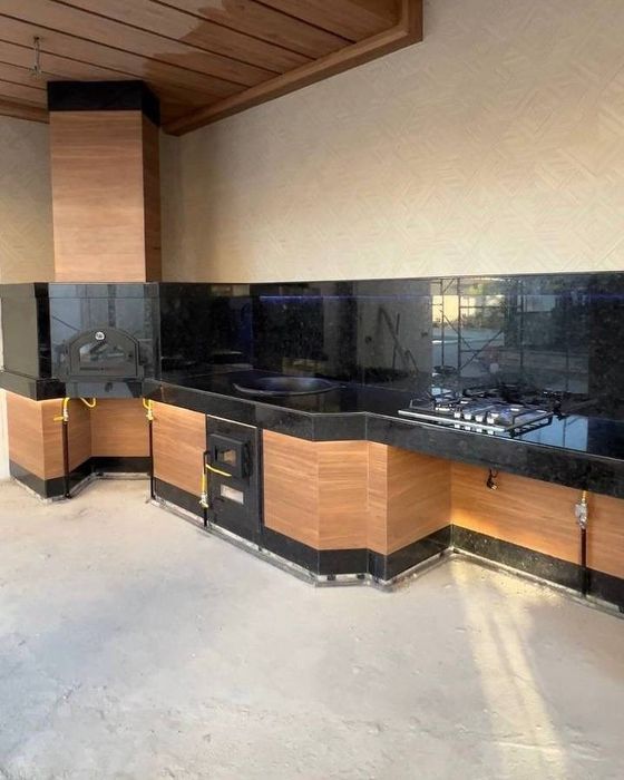 Строем летние кухни,очаги, барбекю.