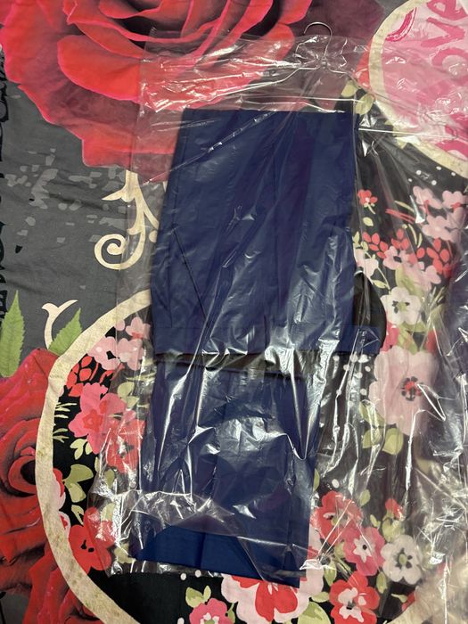 Син официален костюм