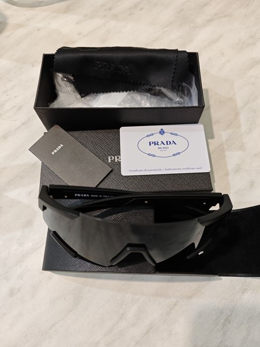 Солнцезащитные очки Прада (PRADA)