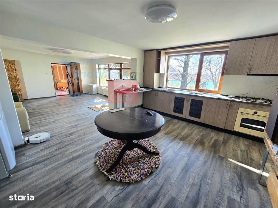 Casa renovata complet + Hala 160 mp de inchiriat in Holboca, 10 minute