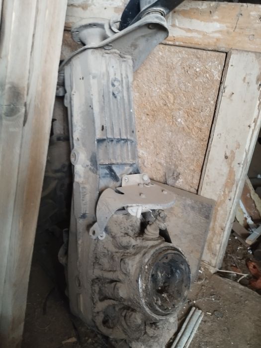 Audi 100 задний редуктор