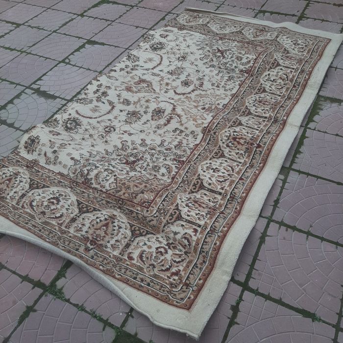 Продам ковёр. В хорошем состоянии.