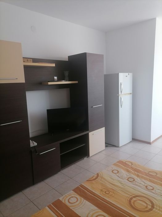 Garsoniera de închiriat.