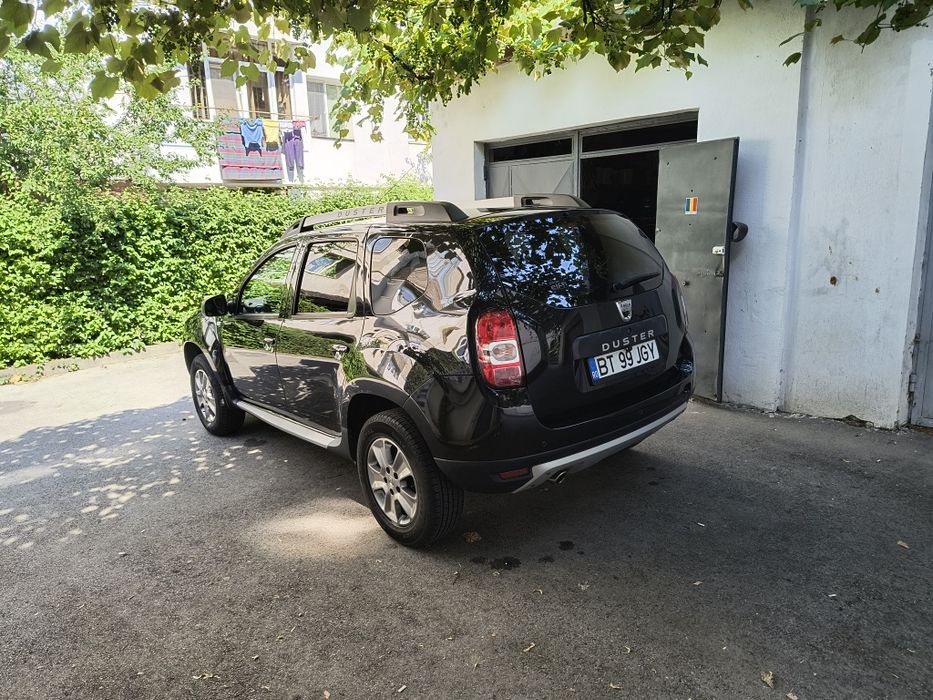 Vând Dacia Duster