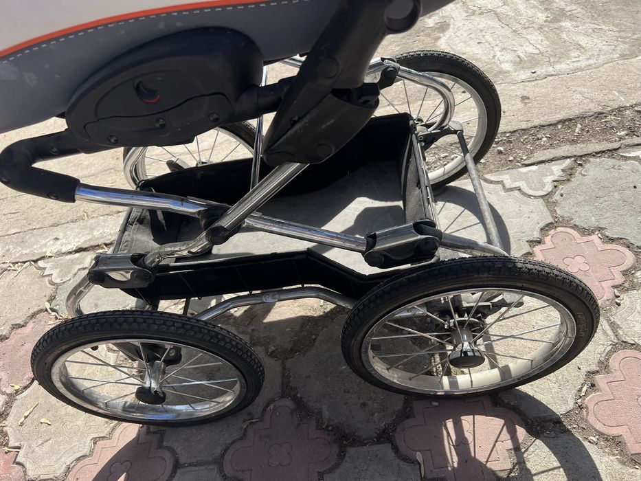 Продам детскую коляску