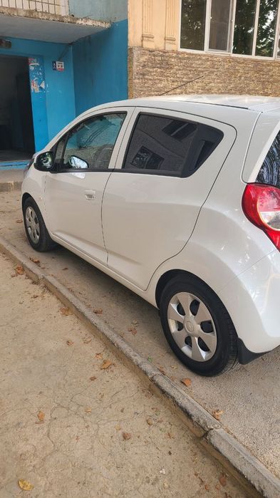 Спарк автомобили сотилади.