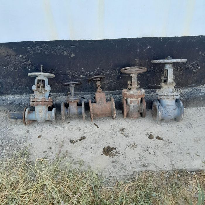 Продам задвижки БУ