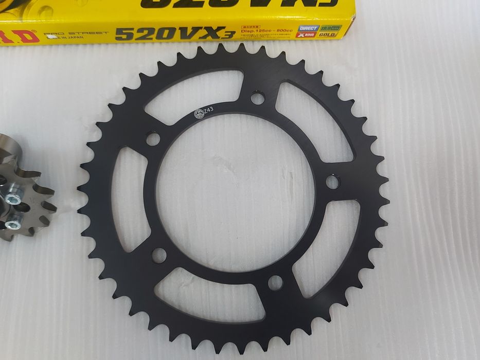 Пиньони и верига за T-max530 (2012-2016)