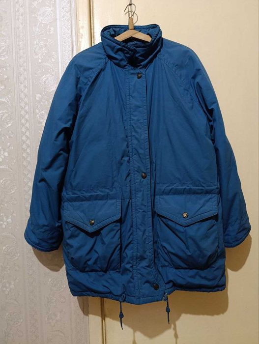 Куртка женская продается раз 46-48.