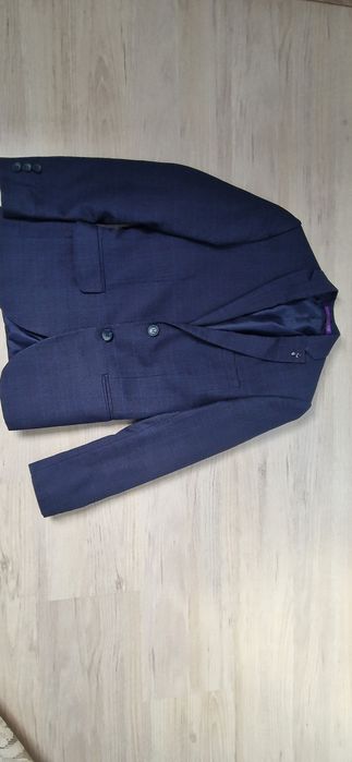 Продам 4-5класс костьюм шалбар и рубашка,