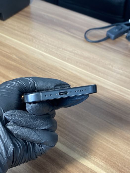 iPhone 16 Pro• 1 TB • Black Titanium