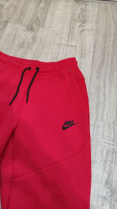 Мъжко долнище XS Nike Tech fleece