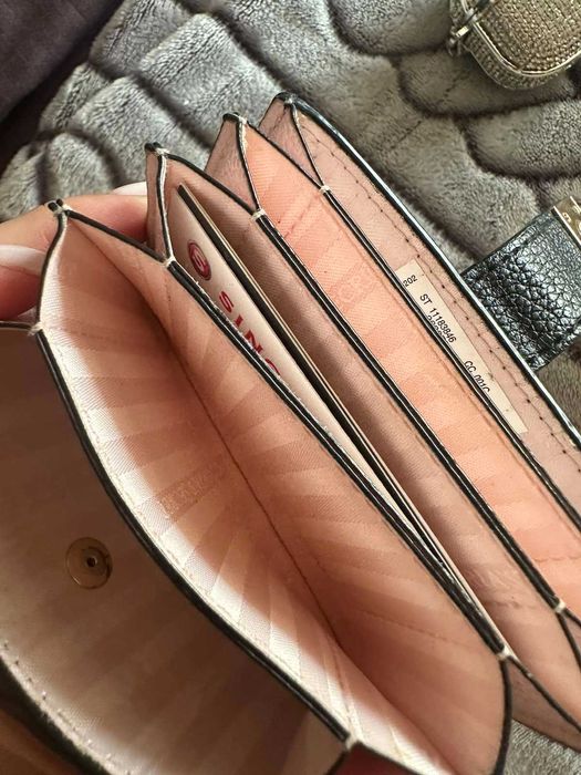 Victoria Secrets - картодържател