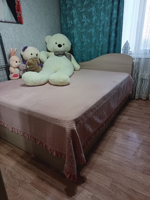 Двухспальная кровать