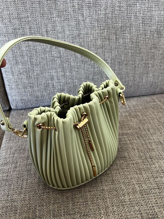 Дамска чанта - с къса дръжка и дълга презрамка