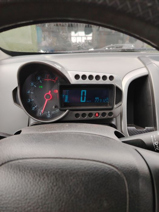 Chevrolet Aveo 2013 года