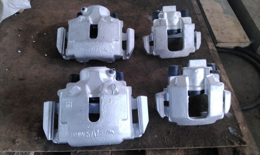 Спирачни апарати и спирачни дискове за бмв е24 635csi