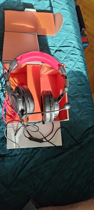 Продавам слушалки топ цени.