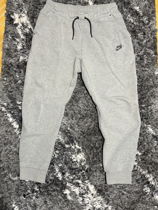 Pantaloni Nike Tech Gri