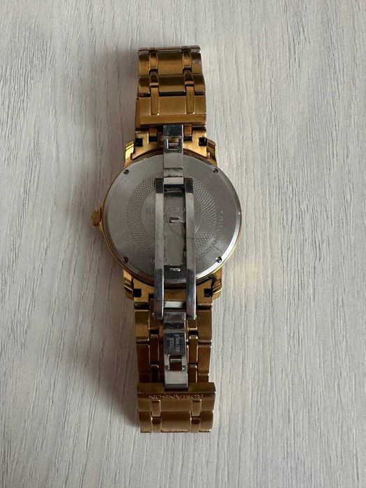 Продам часы Romanson