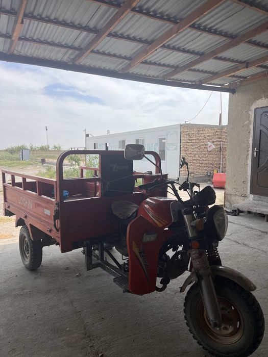 Lochin moto sotiladi