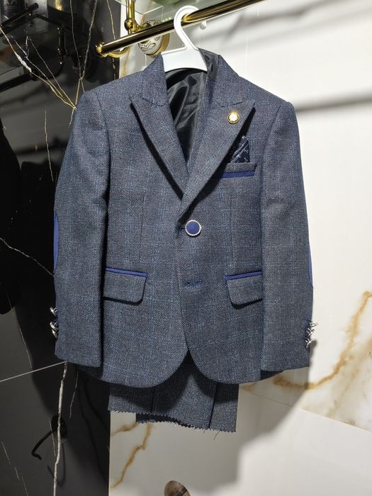 Костюм брюк детский 3 -4 года