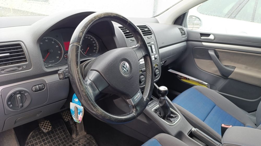 Vand VW Golf 1.4 benzina 82 cp avariat
