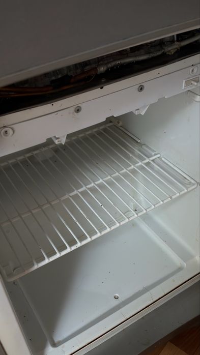 Холодильник Indesit двухкамерный (серебристый)