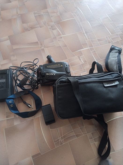 Продам видеокамеру.