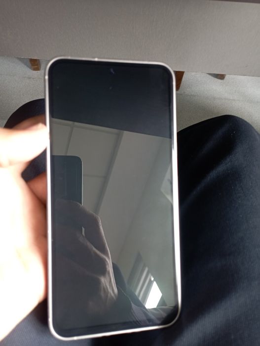 Samsung Galaxy S23 FE
​Xotira: 256/8 GB
​Holati: Ideal,