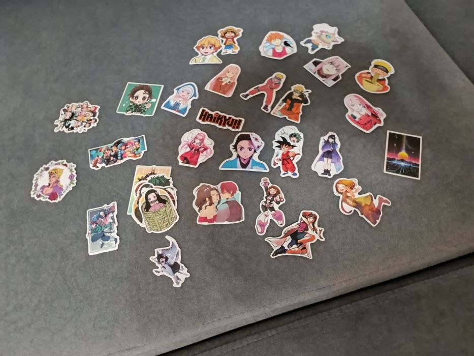 Значки, карточки, стикеры.