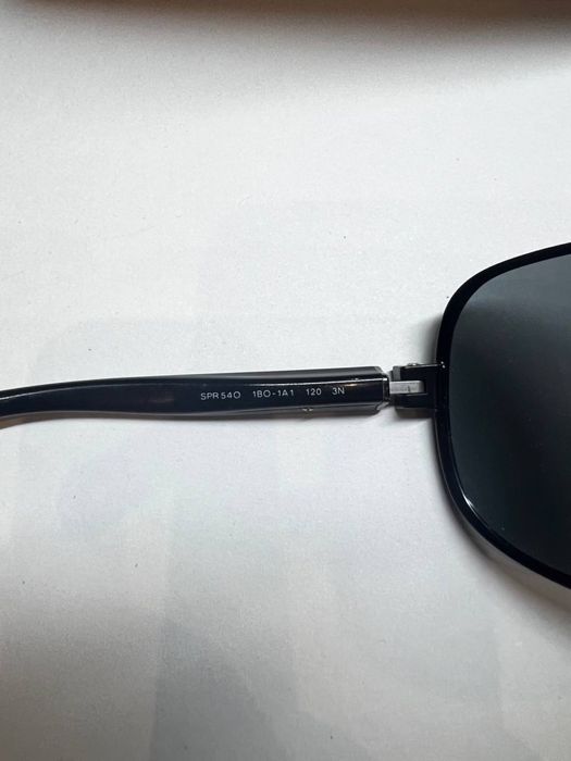 Продается оригинальные очки Prada