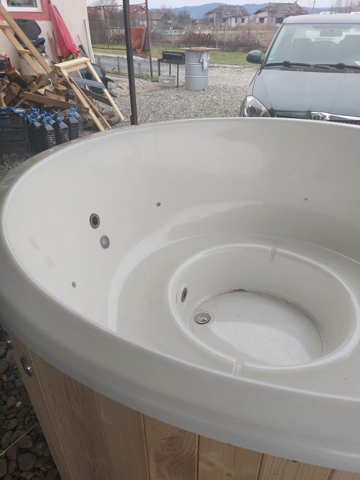 Ciubar în Cluj.  jacuzii ciubere cu cuva de fibra de sticla pentru apa