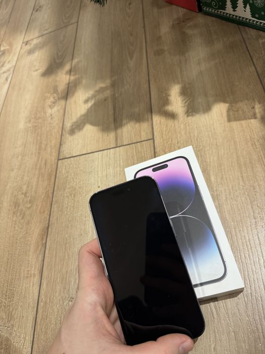 Iphone 14 pro purple