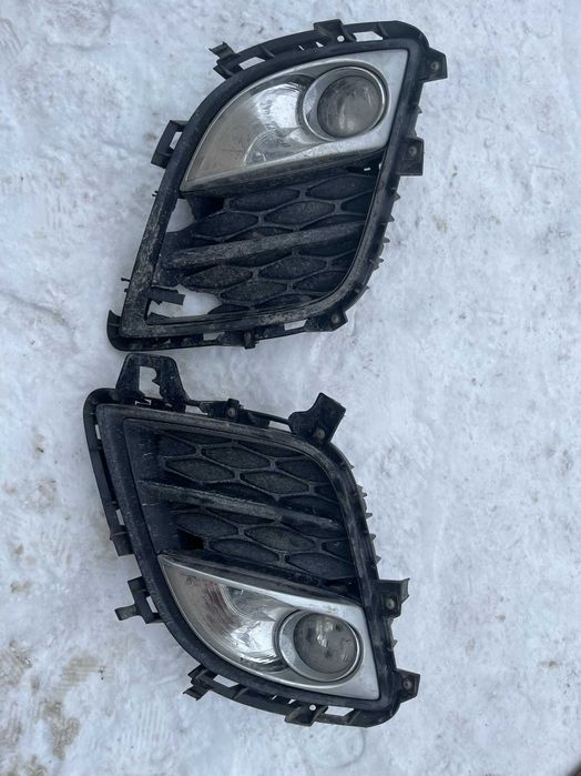 Передние противотуманные фары мазда CX-7.