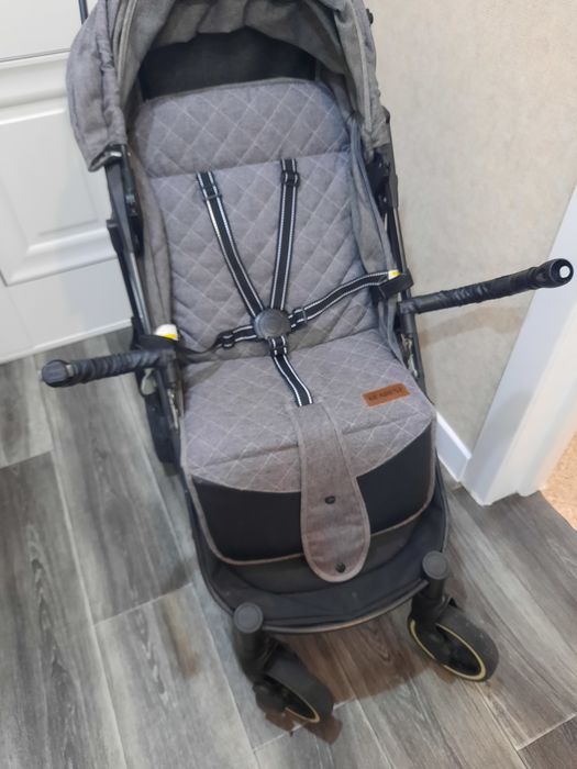 Продам детскую коляску