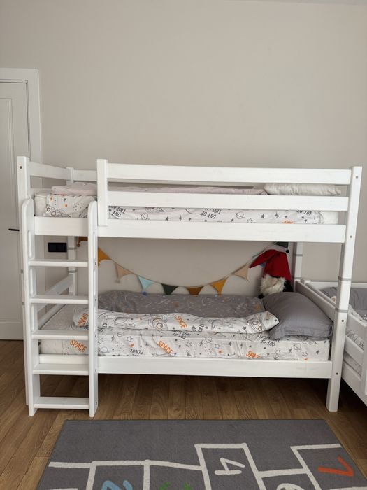 Двухьярусная кровать