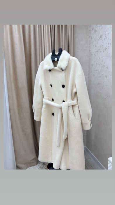 Продается пуховики